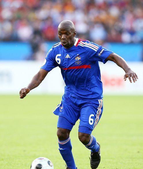 法国队前途光明！，西亚卡姆新星表现优异表现突出上演精彩一战(光明会华人名人一览表)